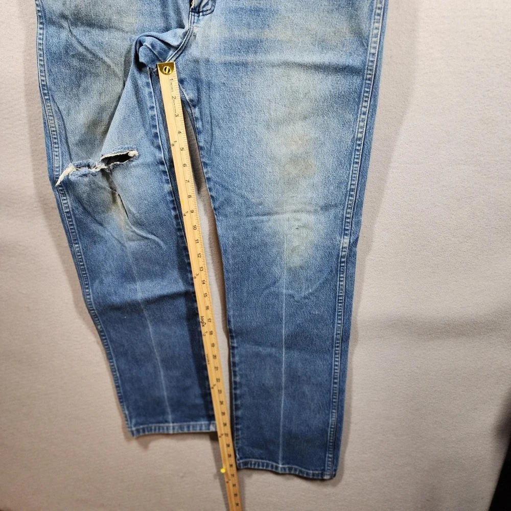 Vintage Wrangler Men's Jeans 36×32 Distressed Light Wash Frayed‎ Hem Wear - Picture 3 of 16